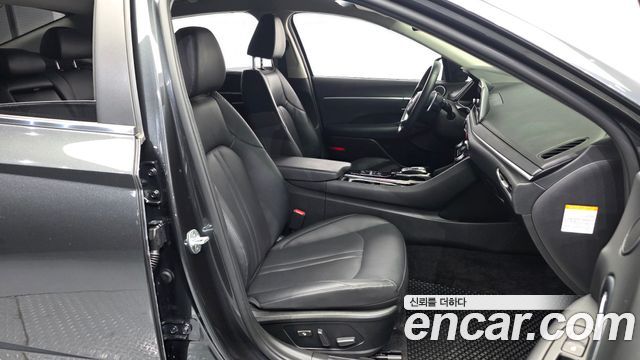 Hyundai Sonata 2021 — photo 11