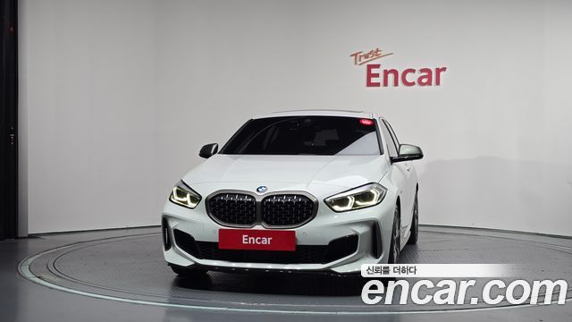 BMW 1-Series 2022 — photo 3