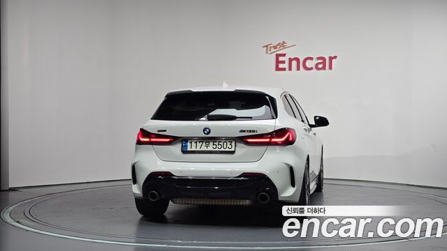 BMW 1-Series 2022 — photo 4
