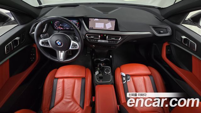 BMW 1-Series 2022 — photo 7