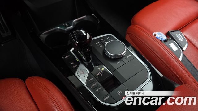 BMW 1-Series 2022 — photo 9
