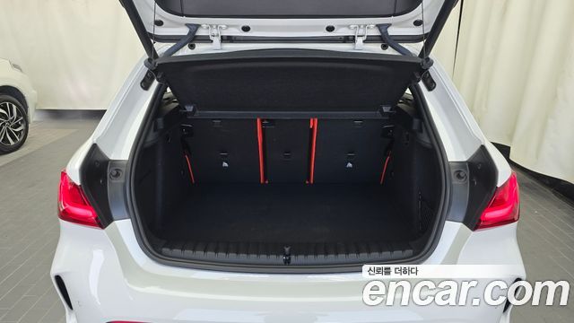 BMW 1-Series 2022 — photo 20