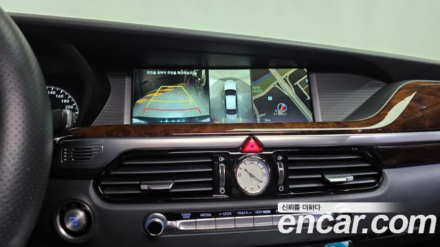 Genesis EQ900 2016 — photo 14