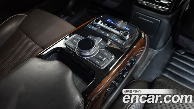 Genesis EQ900 2016 — photo 20