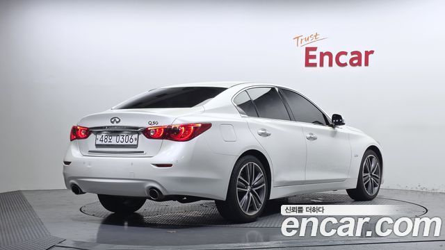 Infiniti Q50 2016 — photo 2