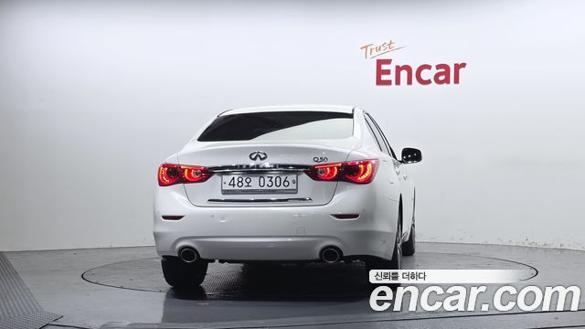 Infiniti Q50 2016 — photo 4