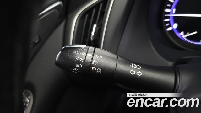 Infiniti Q50 2016 — photo 18