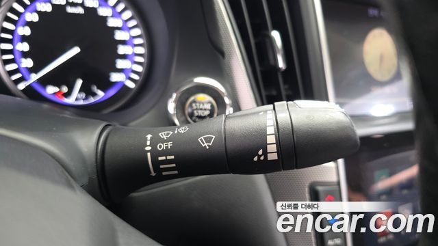 Infiniti Q50 2016 — photo 19