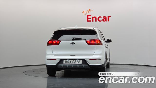 Kia Niro 2017 — photo 4