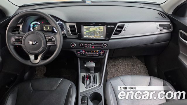 Kia Niro 2017 — photo 10