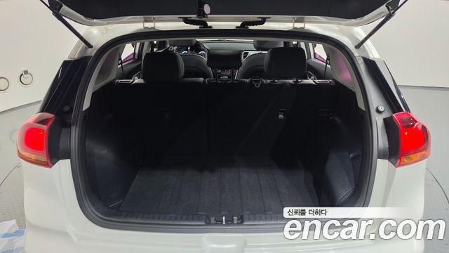 Kia Niro 2017 — photo 25