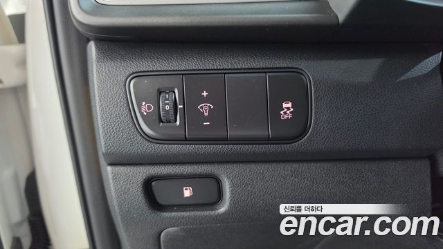 Kia Niro 2017 — photo 28