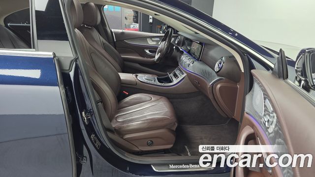 Mercedes-Benz CLS-Class 2021 — photo 17