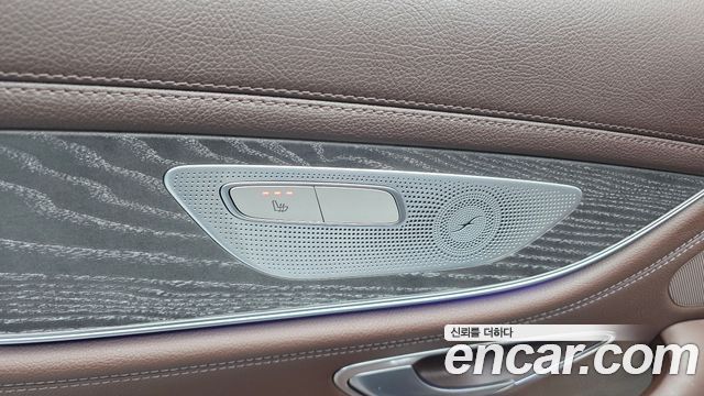 Mercedes-Benz CLS-Class 2021 — photo 24