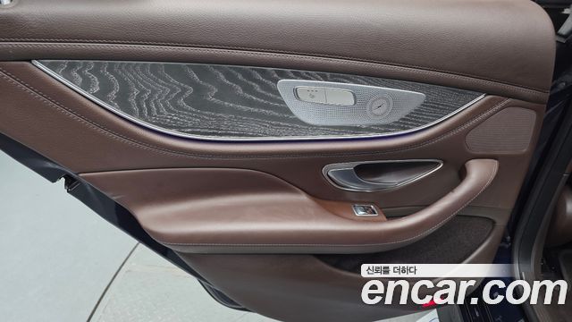 Mercedes-Benz CLS-Class 2021 — photo 15