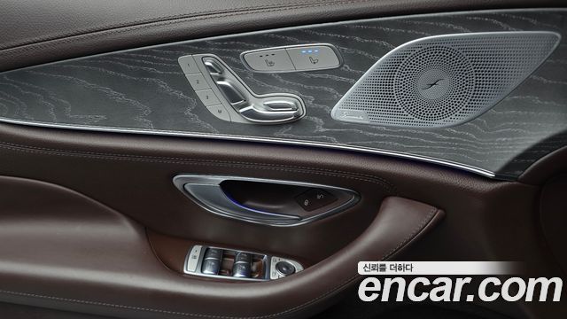 Mercedes-Benz CLS-Class 2021 — photo 28