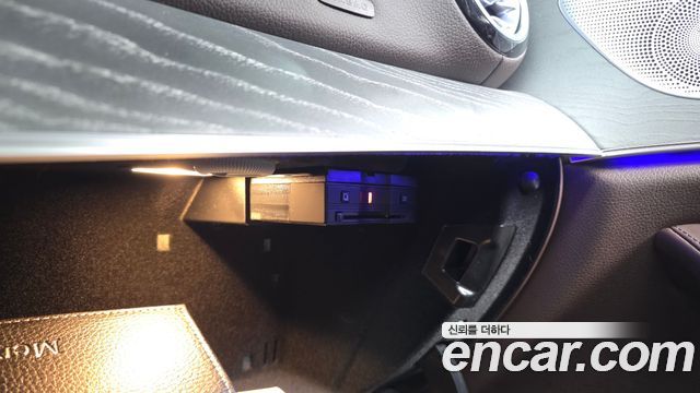 Mercedes-Benz CLS-Class 2021 — photo 32
