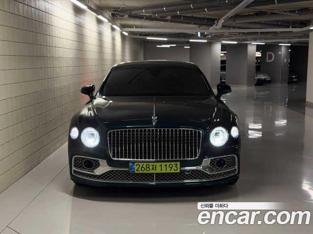 Bentley Flying Spur 2022 — photo 1