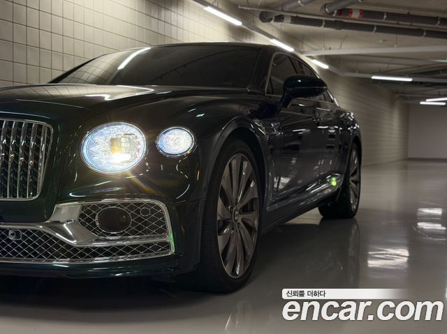 Bentley Flying Spur 2022 — photo 3