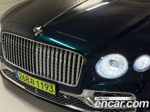 Bentley Flying Spur 2022 — photo 4