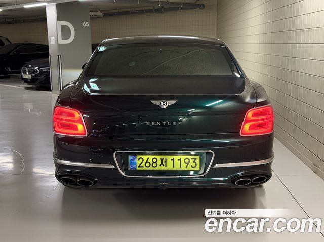 Bentley Flying Spur 2022 — photo 8