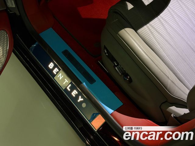 Bentley Flying Spur 2022 — photo 10
