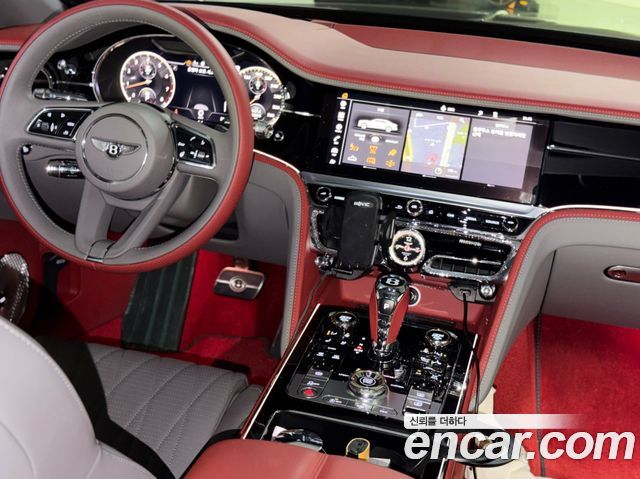 Bentley Flying Spur 2022 — photo 12