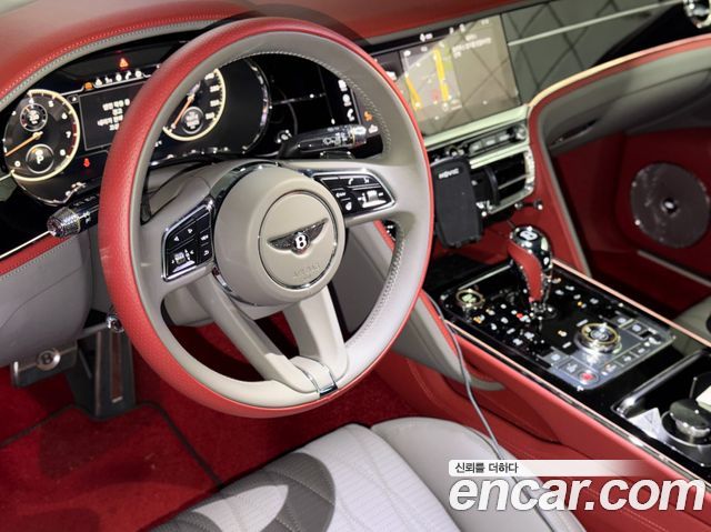Bentley Flying Spur 2022 — photo 13