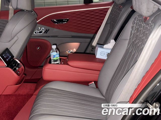 Bentley Flying Spur 2022 — photo 17