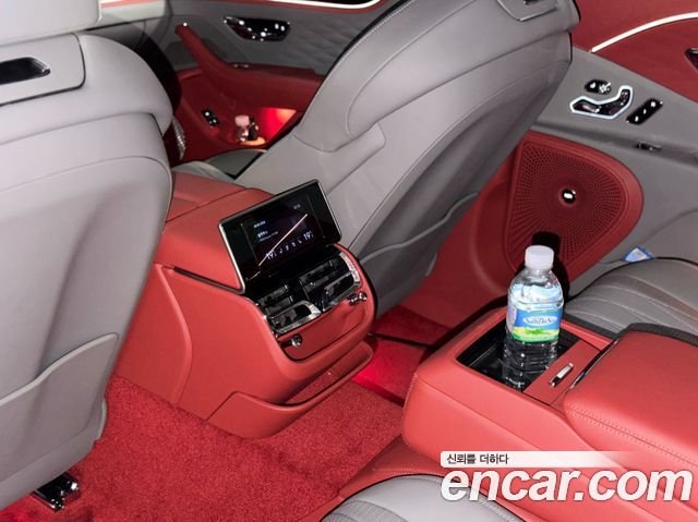 Bentley Flying Spur 2022 — photo 18