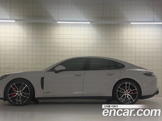 Porsche Panamera 2022 — photo 3