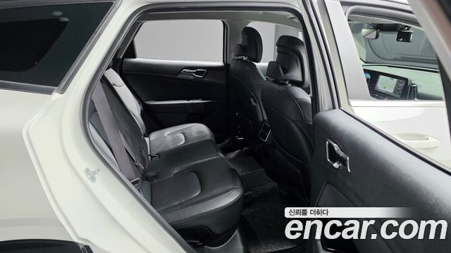 Kia Sportage 2023 — photo 18