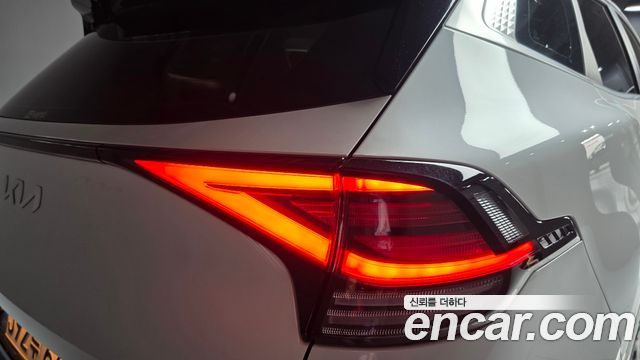 Kia Sportage 2023 — photo 9