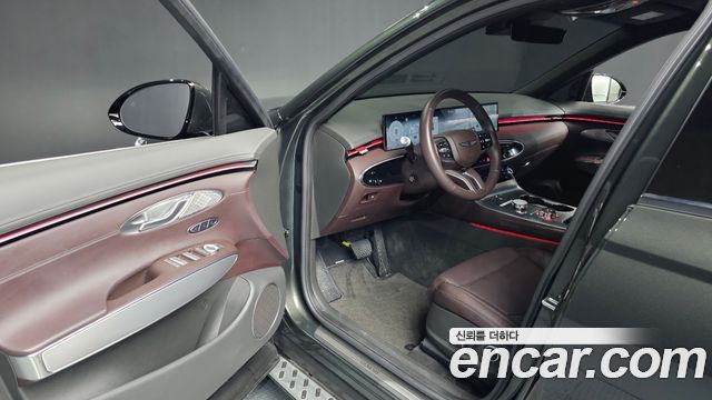 Genesis GV70 2025 — photo 13
