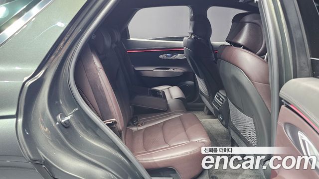 Genesis GV70 2025 — photo 18