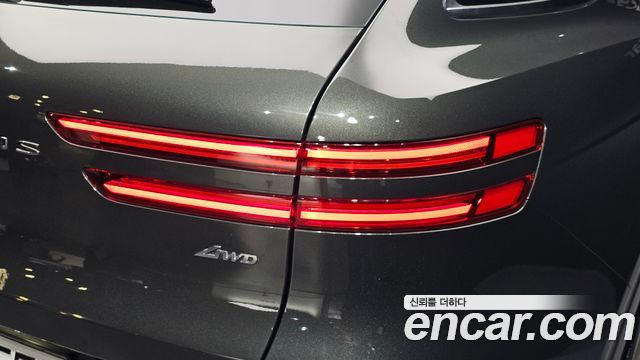 Genesis GV70 2025 — photo 9