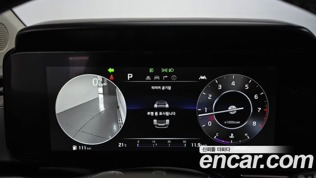 Kia Canival 2023 — photo 8