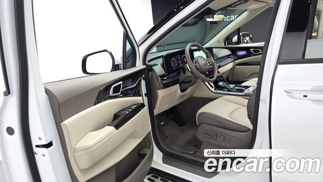 Kia Canival 2023 — photo 10