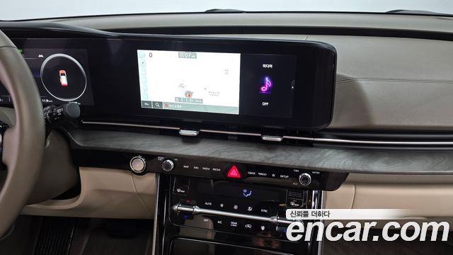 Kia Canival 2023 — photo 17
