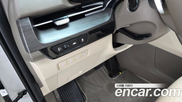Kia Canival 2023 — photo 19