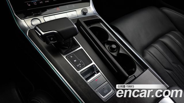 Audi A7 2020 — photo 12