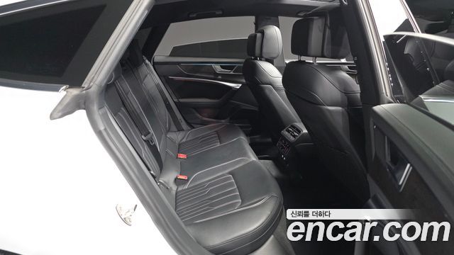Audi A7 2020 — photo 18