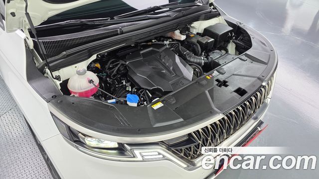 Kia Canival 2023 — photo 6