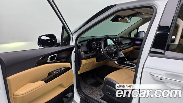 Kia Canival 2023 — photo 10