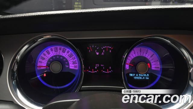 Ford Mustang 2012 — photo 8