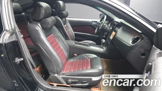 Ford Mustang 2012 — photo 11