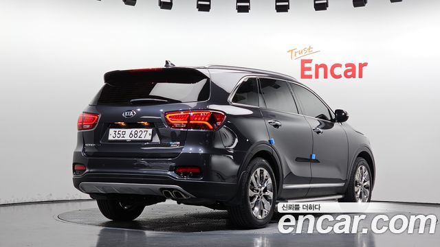Kia Sorento 2019 — photo 2
