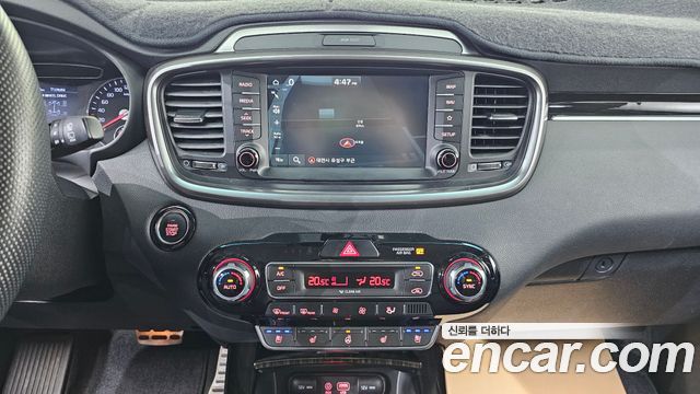 Kia Sorento 2019 — photo 19
