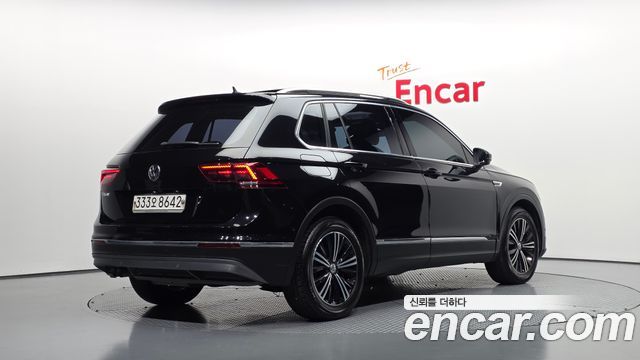 Volkswagen Tiguan 2020 — photo 2