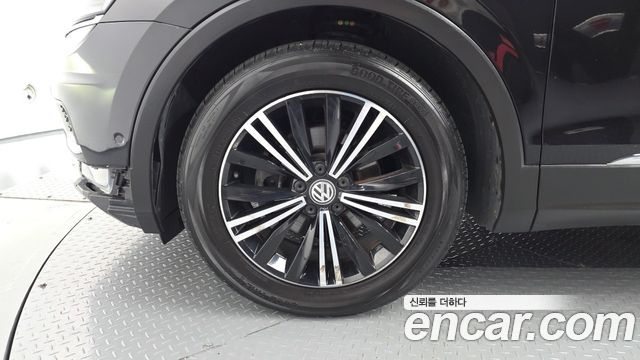 Volkswagen Tiguan 2020 — photo 5